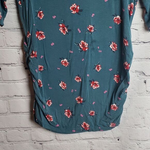 Aglow Floral Blue Top - Picture 2 of 8